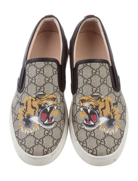 gucci black tiger shoes|gucci tiger shoes slip on.